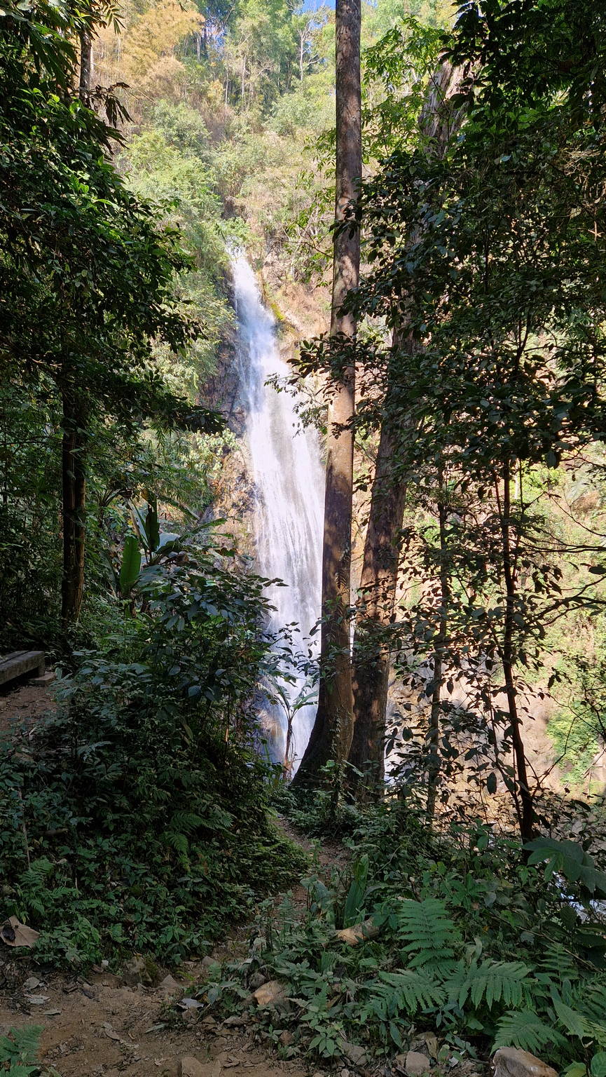 Khun Korn Waterfall Hike: Chiang Rai's Hidden 70m Giant