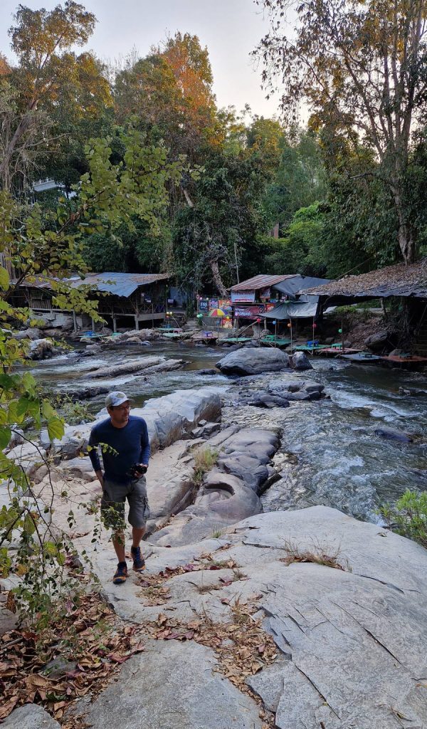 About HikinThai